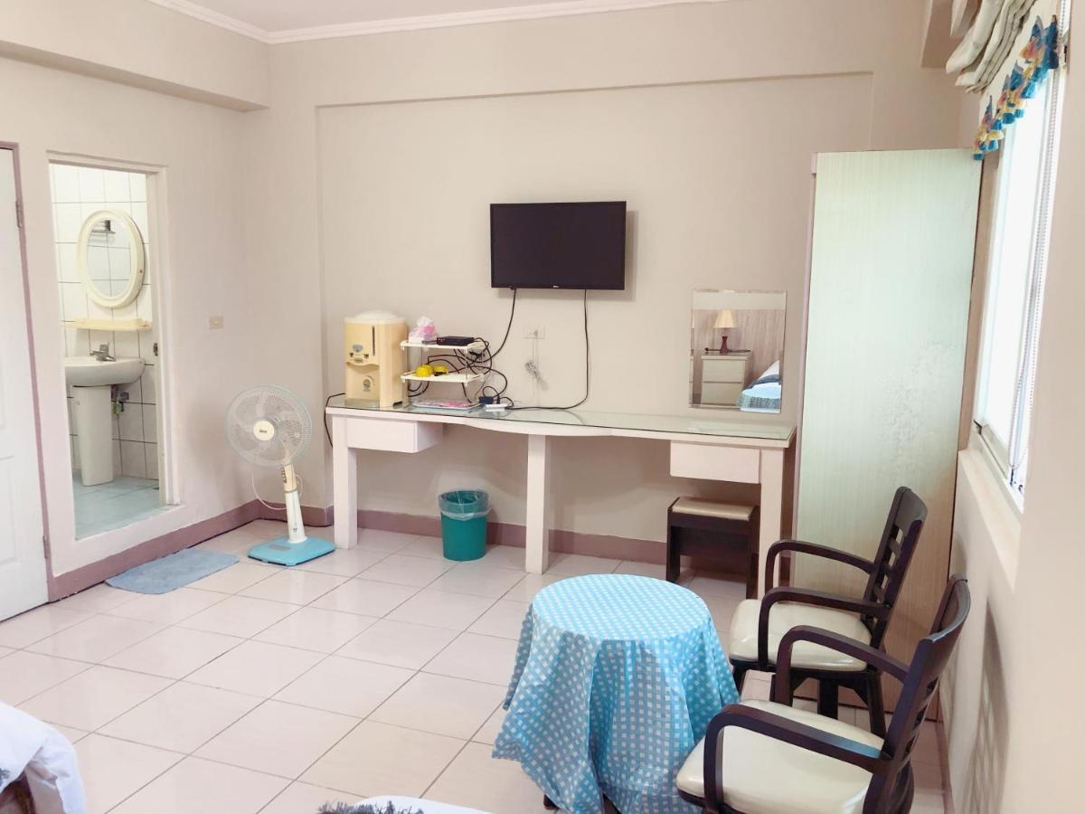 Xin Homestay Луодонг Екстериор снимка