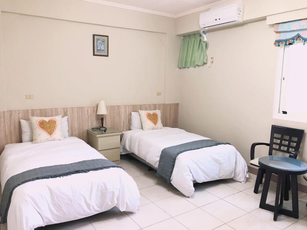 Xin Homestay Луодонг Екстериор снимка
