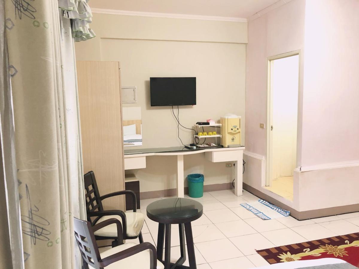 Xin Homestay Луодонг Екстериор снимка
